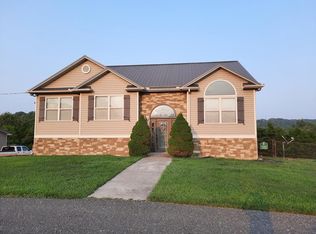 306 Oak Hammock Ln, Parrottsville, TN 37843