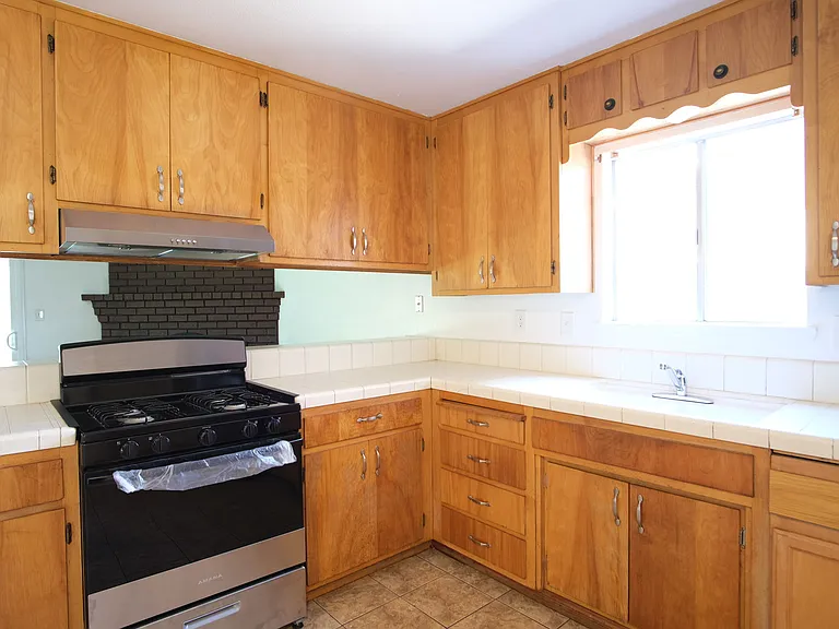 121 Eula Dr — Photo 9