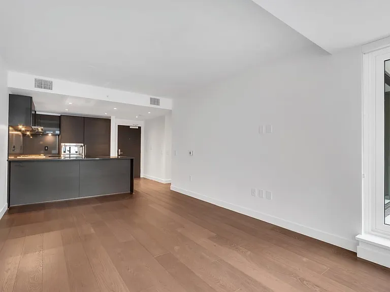 1571 W 57th Ave #506 — Photo 7