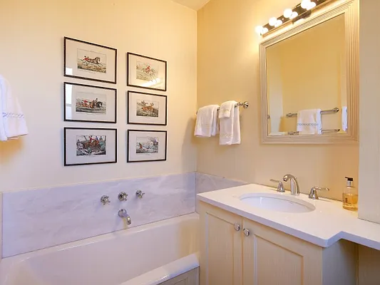 Sold by Sotheby's International Realty | media 31