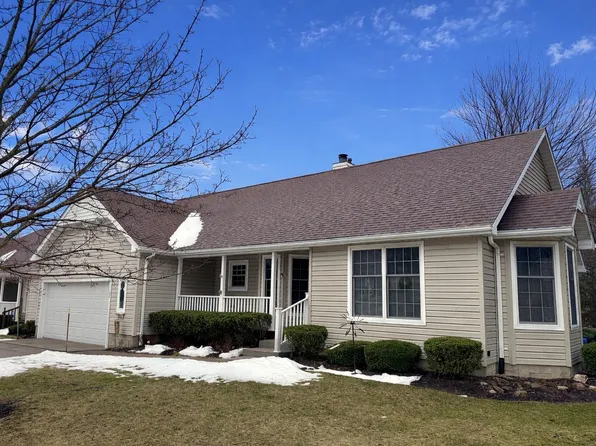 27 Tennyson Ct, Erie, PA 16509