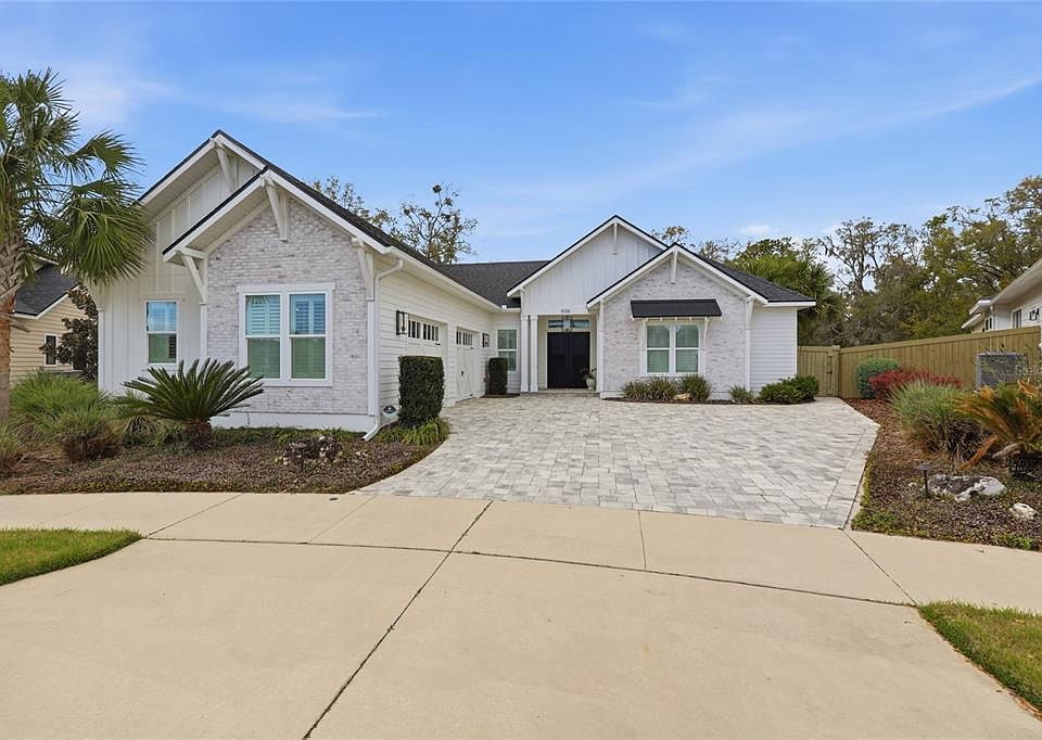 1st image of 1026 SW 120th Dr