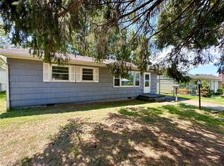 704 Cherry St, Ravenswood, WV 26164