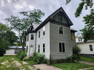 1405 Broadway St, Emmetsburg, IA 50536