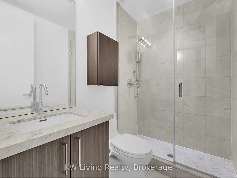 29 Queens Quay E #828 — Photo 7