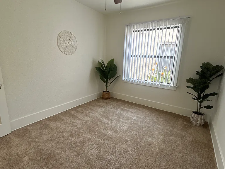2075 Torrance Blvd #G — Photo 7