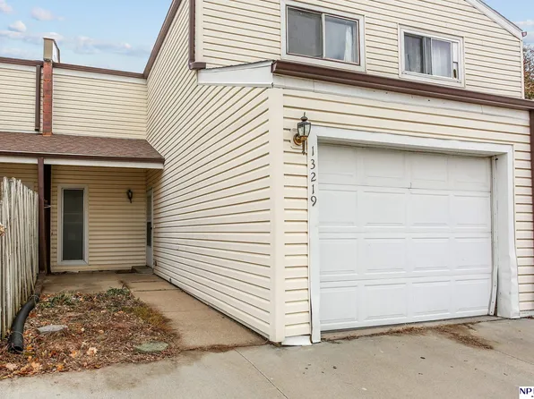 13219 Carpenter St, Omaha, NE 68138