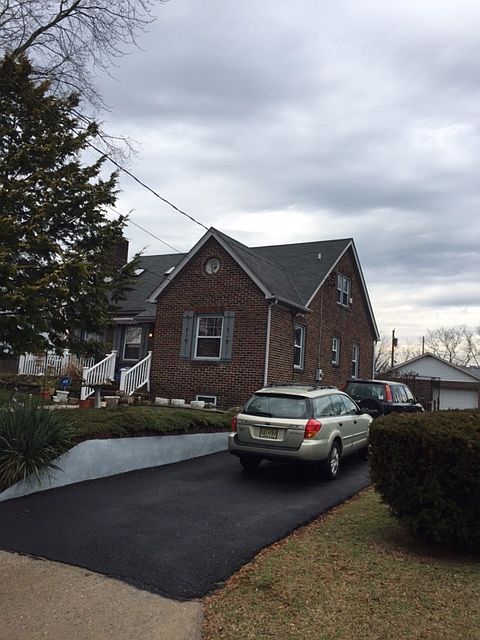 2nd image of 272 Pine St