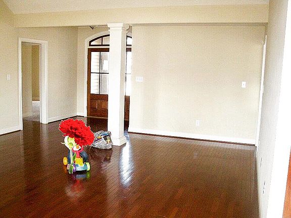 Gorgeous hardwoods in LR