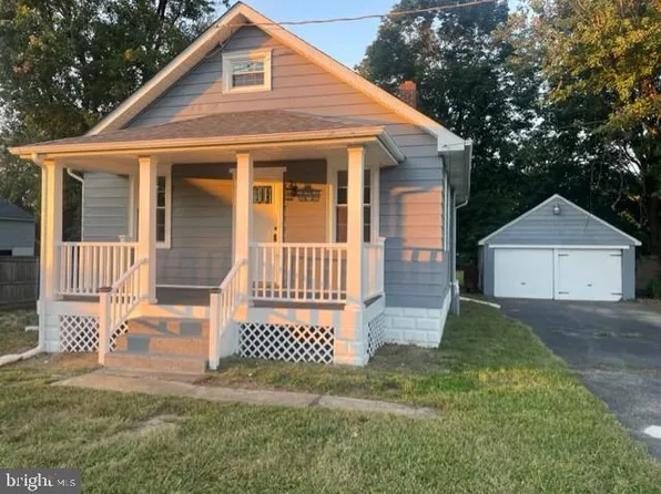 9 W Market St, Port Penn, DE 19731