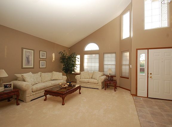 3rd image of 1708 Parkside Dr
