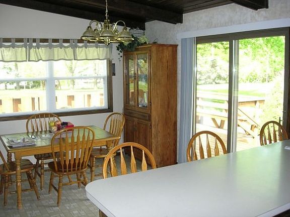Breakfast bar and dining room