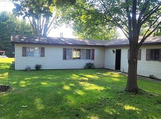 1330 Long Point Dr, Houghton Lake, MI 48629