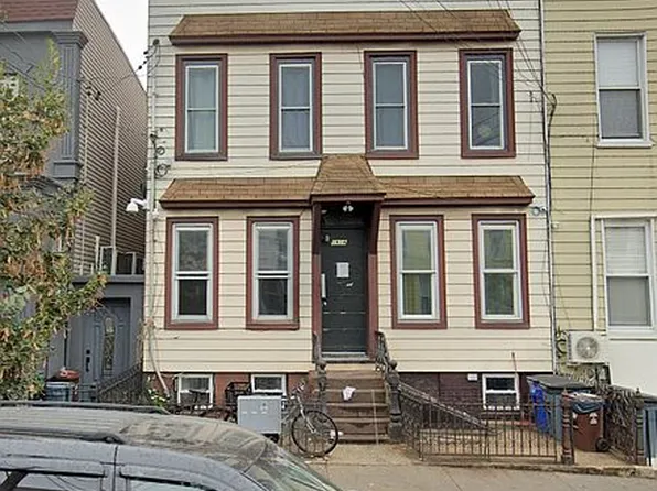 1918 Putnam Ave, Ridgewood, NY 11385