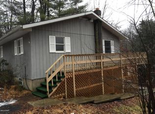 400 Plasencia Est, East Stroudsburg, PA 18302