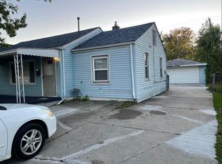 26601 Clancy St, Roseville, MI 48066