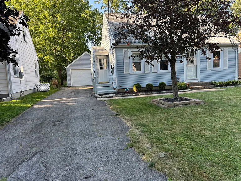 72 Sherwood Ave — Photo 7