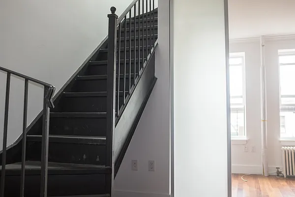 Rented by Compass | media 58