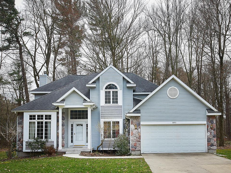 1st image of 1990 Briar Ct NE