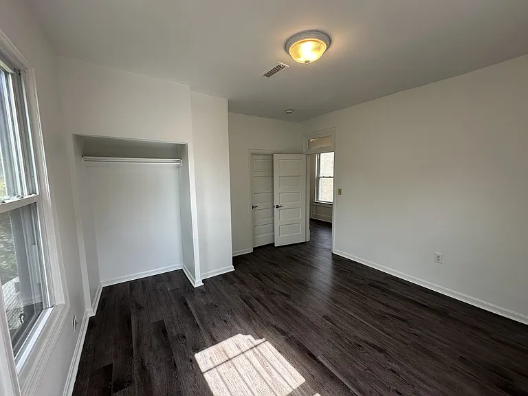 901 Alabama Ave SE — Photo 3
