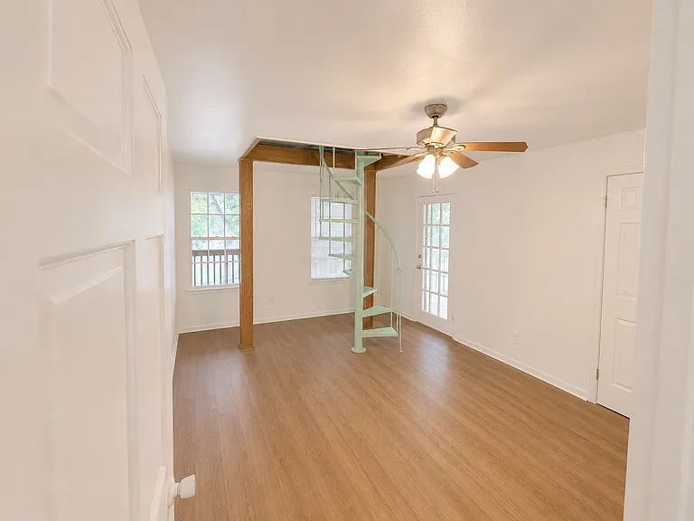 7218 Holder Forest Ct — Photo 27