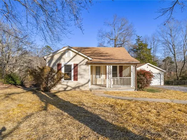 369 Iron Mountain Rd, Asheboro, NC 27205