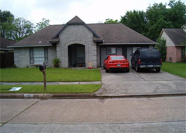 1st image of 1115 Rebecca Ln