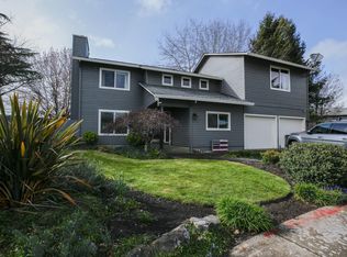 1555 SW Gilson Ct, McMinnville, OR