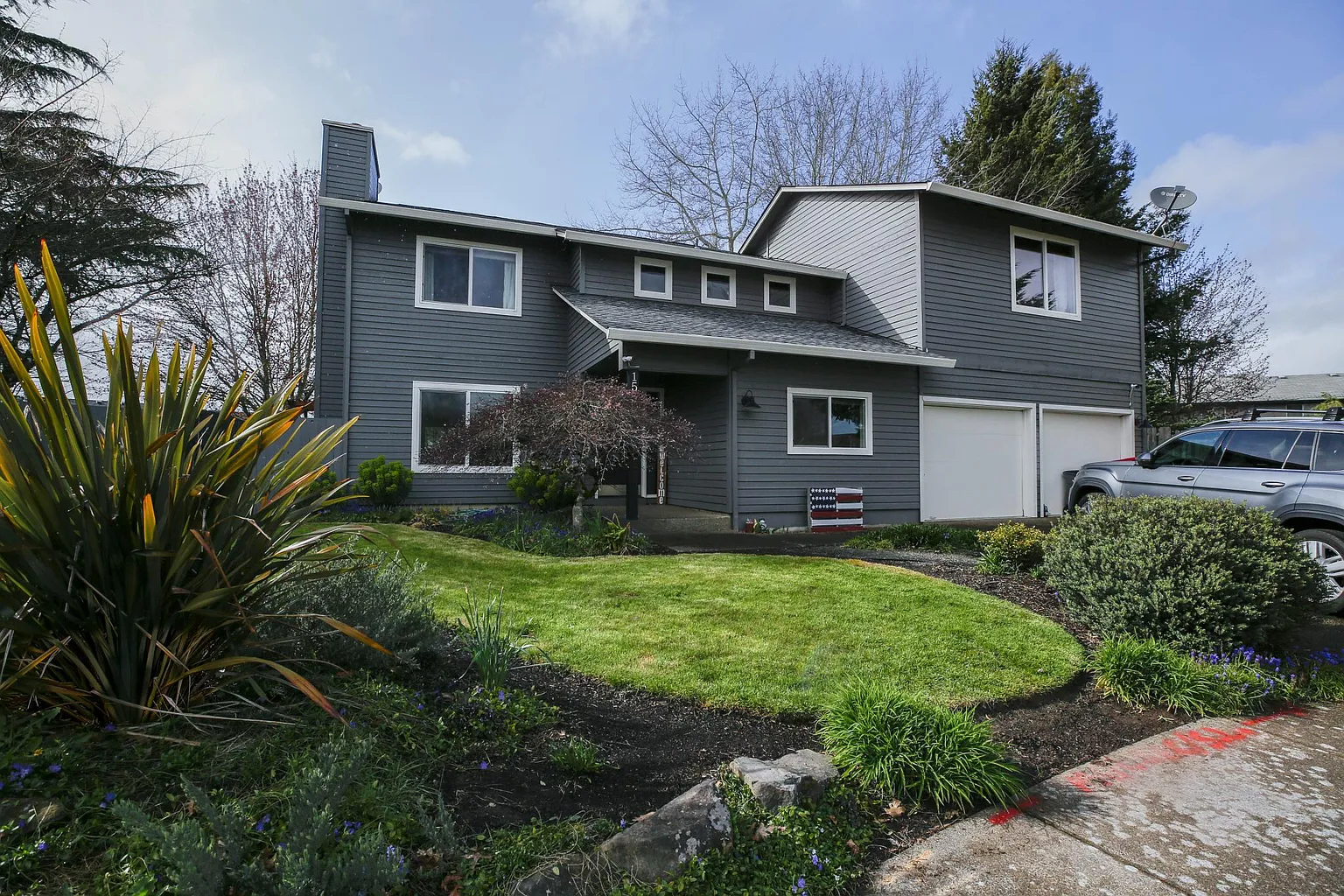 1555 SW Gilson Ct photo 1