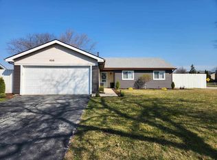 656 Rockhurst Rd, Bolingbrook, IL 60440