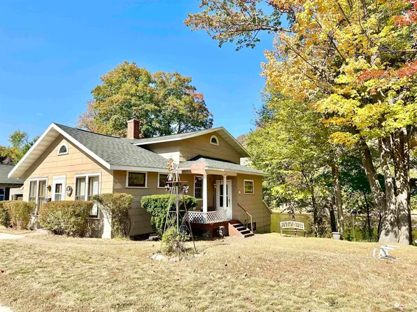 1705 River St, Niagara, WI 54151