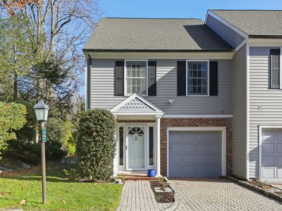 15 Norman Ln, Darien, CT, 06820