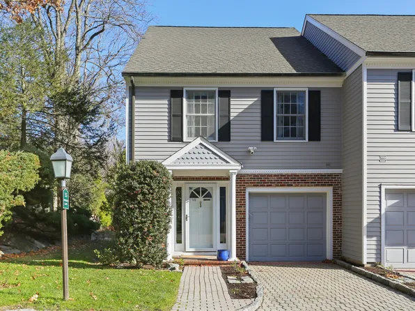 15 Norman Lane, Darien, CT 06820