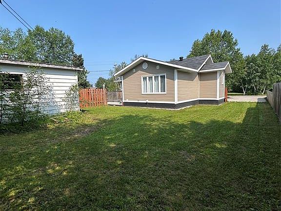 5th image of 28 Spruce Avenue