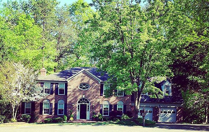 1st image of 9905 Shady Cove Dr