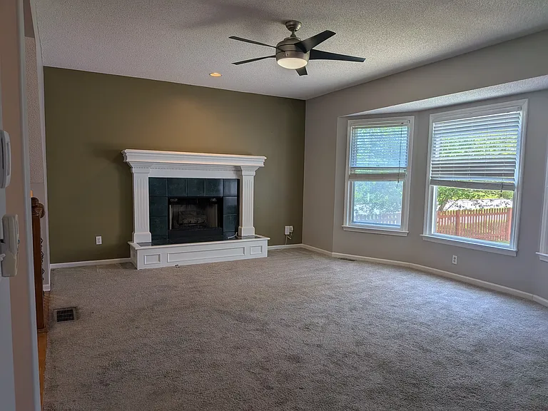 13236 Carter St — Photo 13