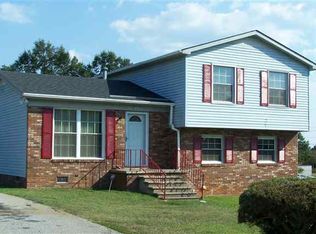 105 Old Farm Rd, Moore, SC 29369