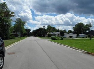 8411 Ravere St, Machesney Park, IL 61115