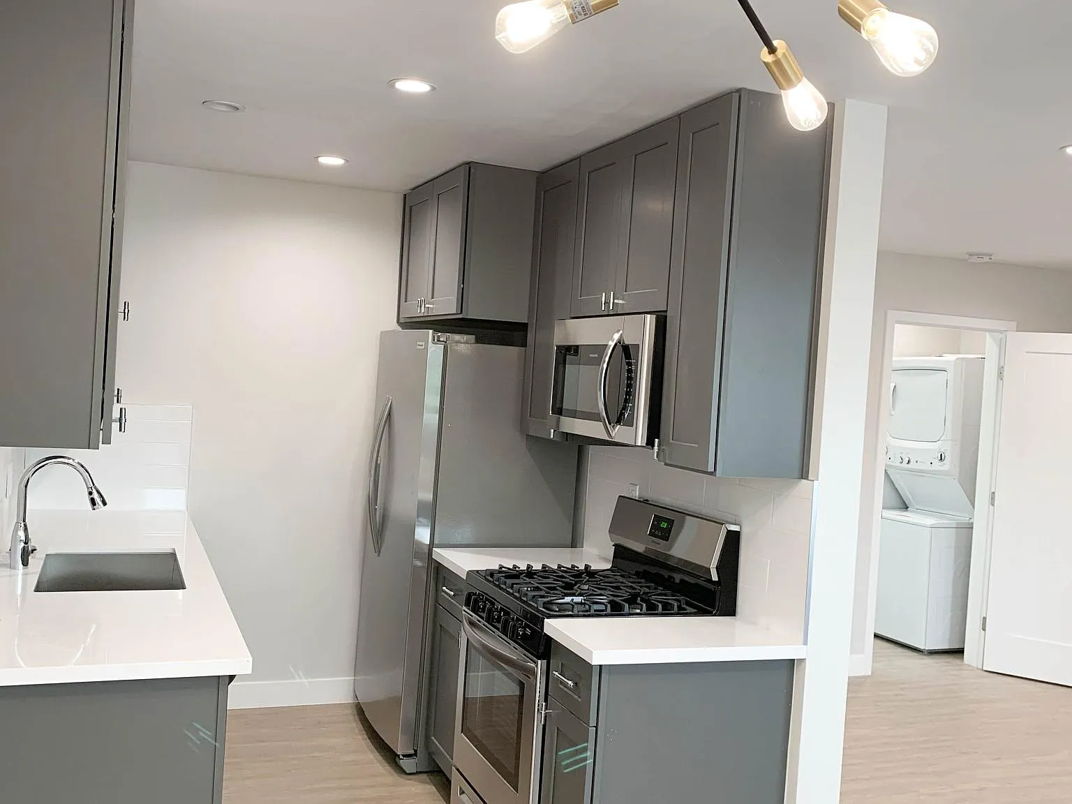 1 bed, 700 sqft, $2,895 — Photo 2