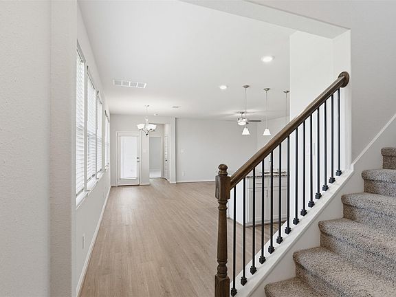 4th image of 114 Skyshine Ct