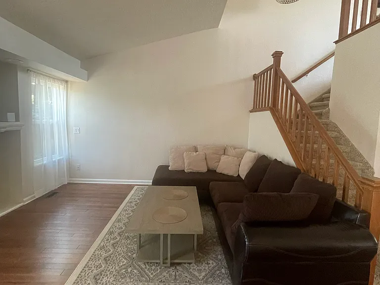 5618 S Swadley Ct — Photo 4