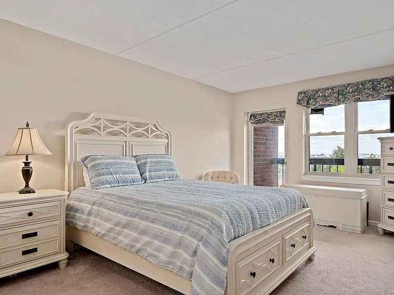 155 George Washington Blvd #306 — Photo 11
