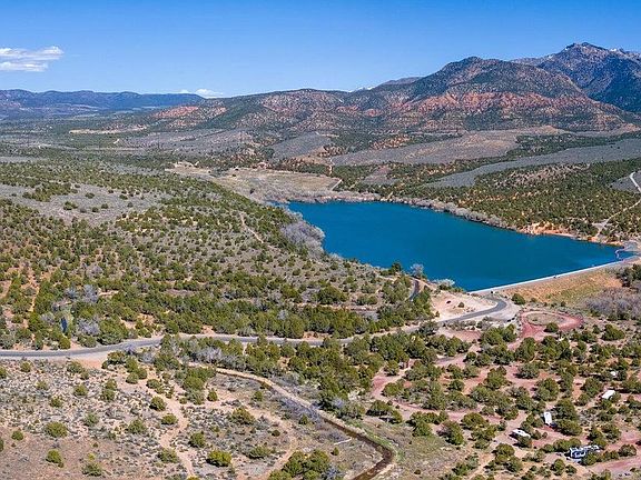 4th image of Baker Lake Rd