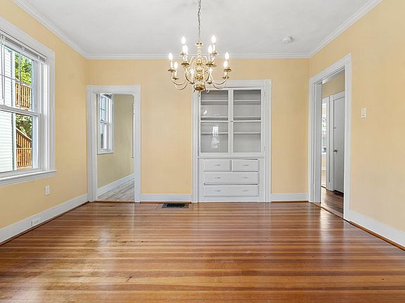 5th image of 263 Pearl St #1