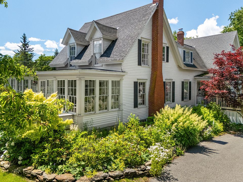1st image of 4 Meadow Cove Road
