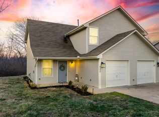 446 Spring Ave, Liberty, MO 64068