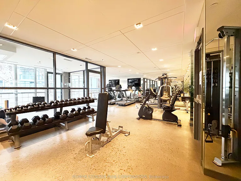 210 Simcoe St #2410 — Photo 18