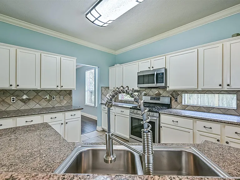2714 Safe Harbour Cir — Photo 10