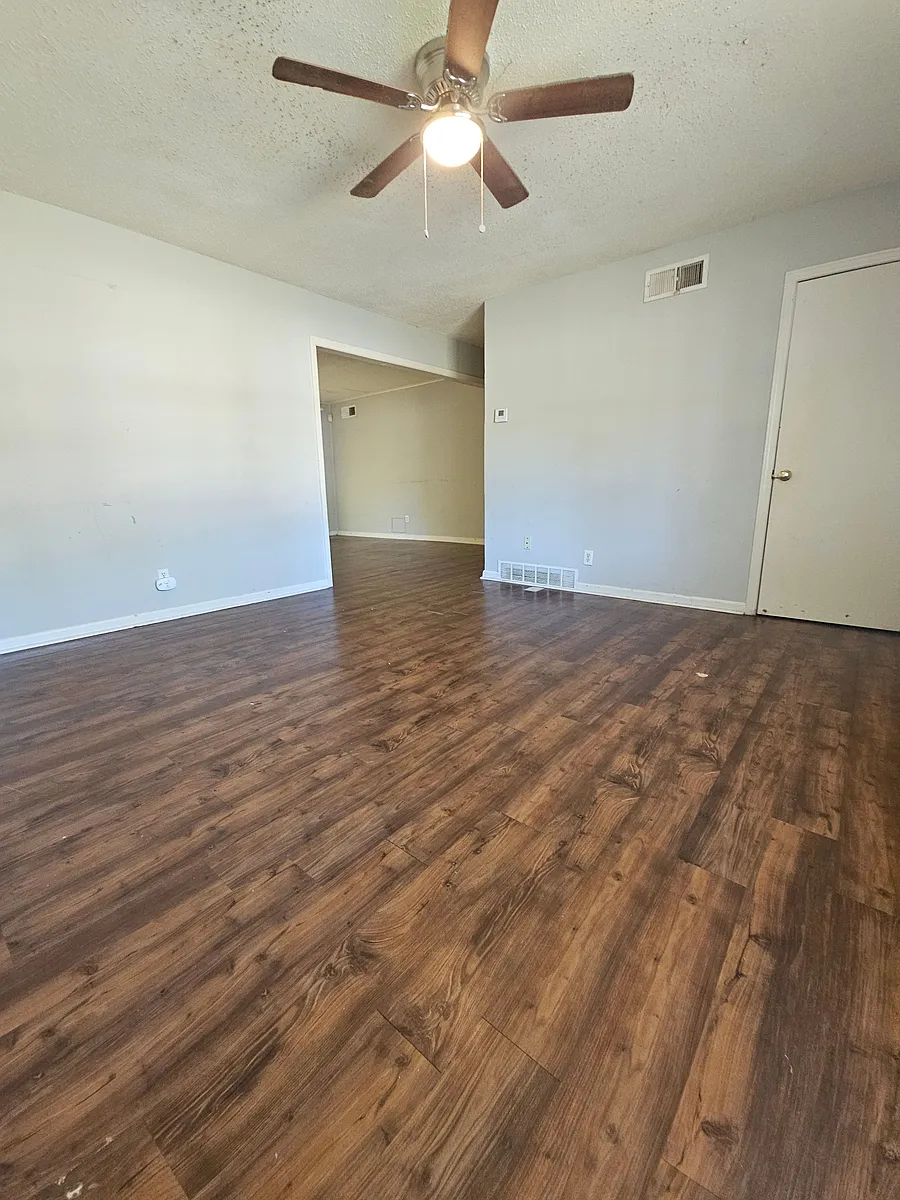 Building Photo - 8198 Booneville Dr