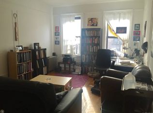 4525 42nd St #3B, Sunnyside, NY 11104